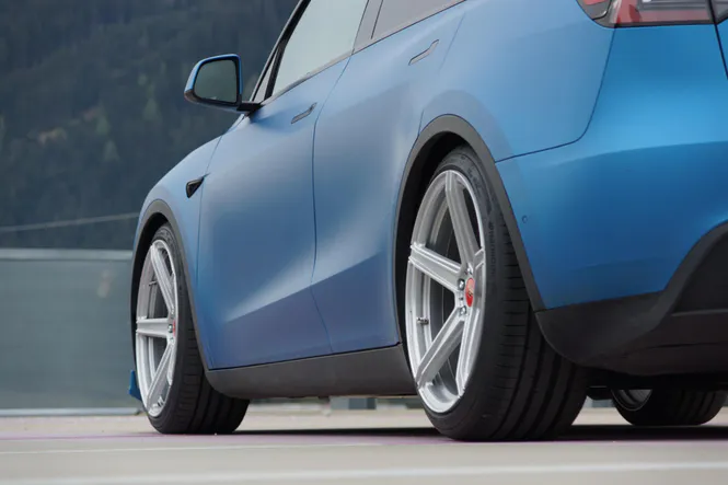 Hovedbilde Mb design 9.5x21 10.5x21 Tesla Model Y